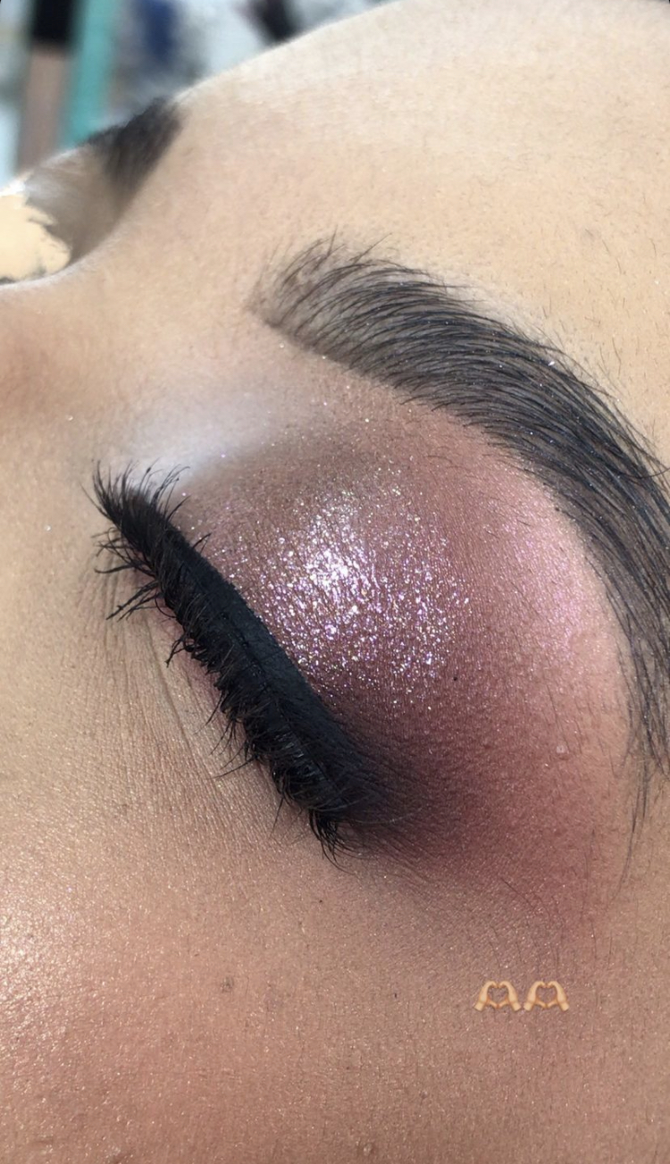 Wanessa Bomfim Makeup Studio image