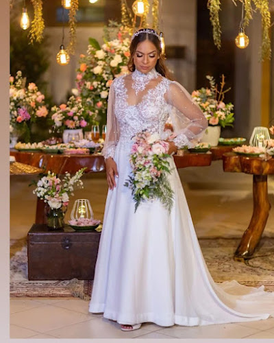 Renata Medeiros Trajes Finos image