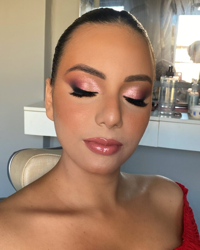 Lavinia Rezende Makeup image