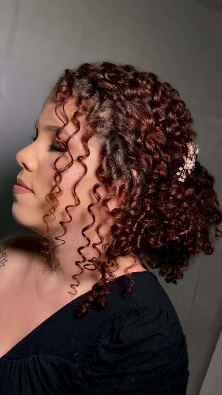 Natalia Nascimento | Maquiadora Especialista Em Beauty Clean image