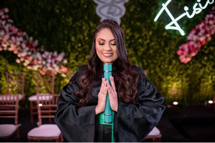 Maquiadora Sandrinha Aragão image