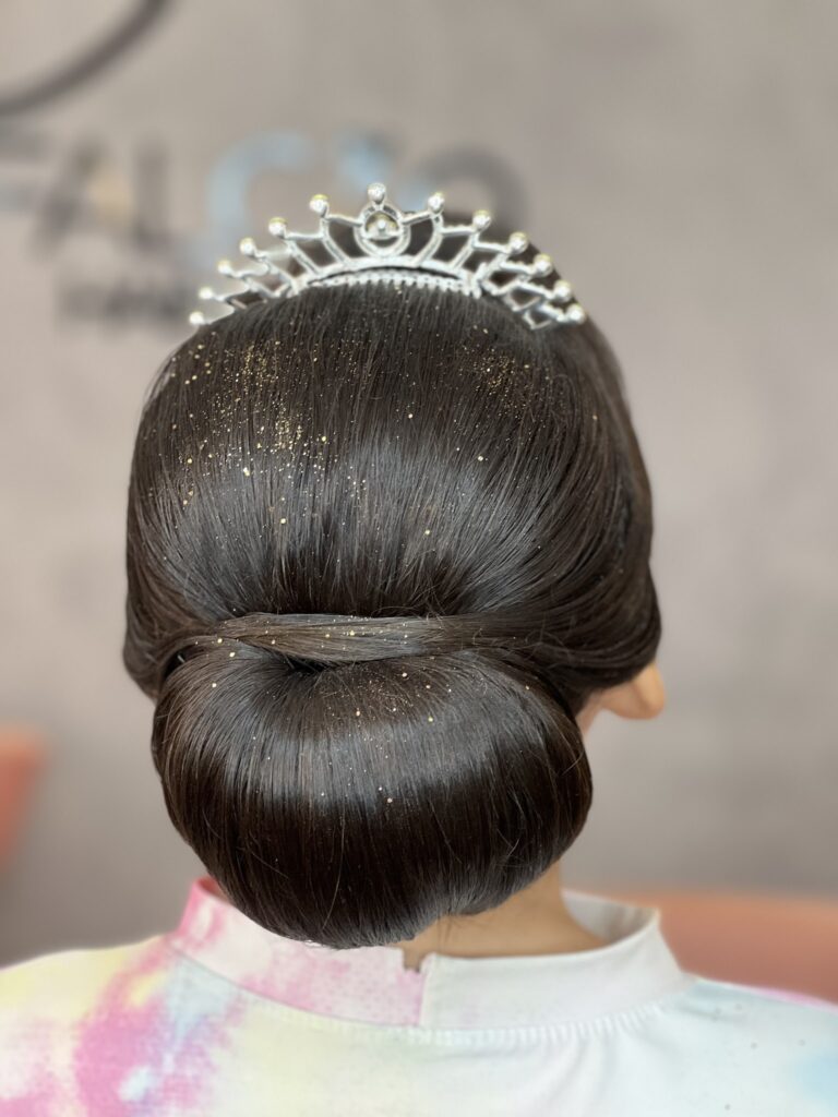 Studio Rachel Falcão Makeup image