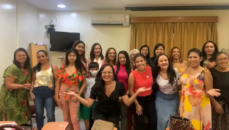 Beleza Por Cecília Maquiadora image