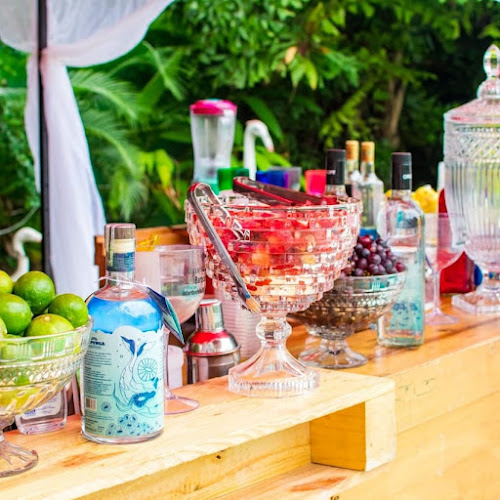 L & A Bartenders image