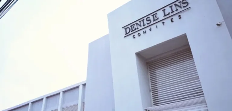 Denise Lins Convites e Caixas Personalizadas image